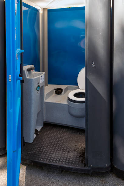 Portable Toilet Options We Offer in Ellisville, MS